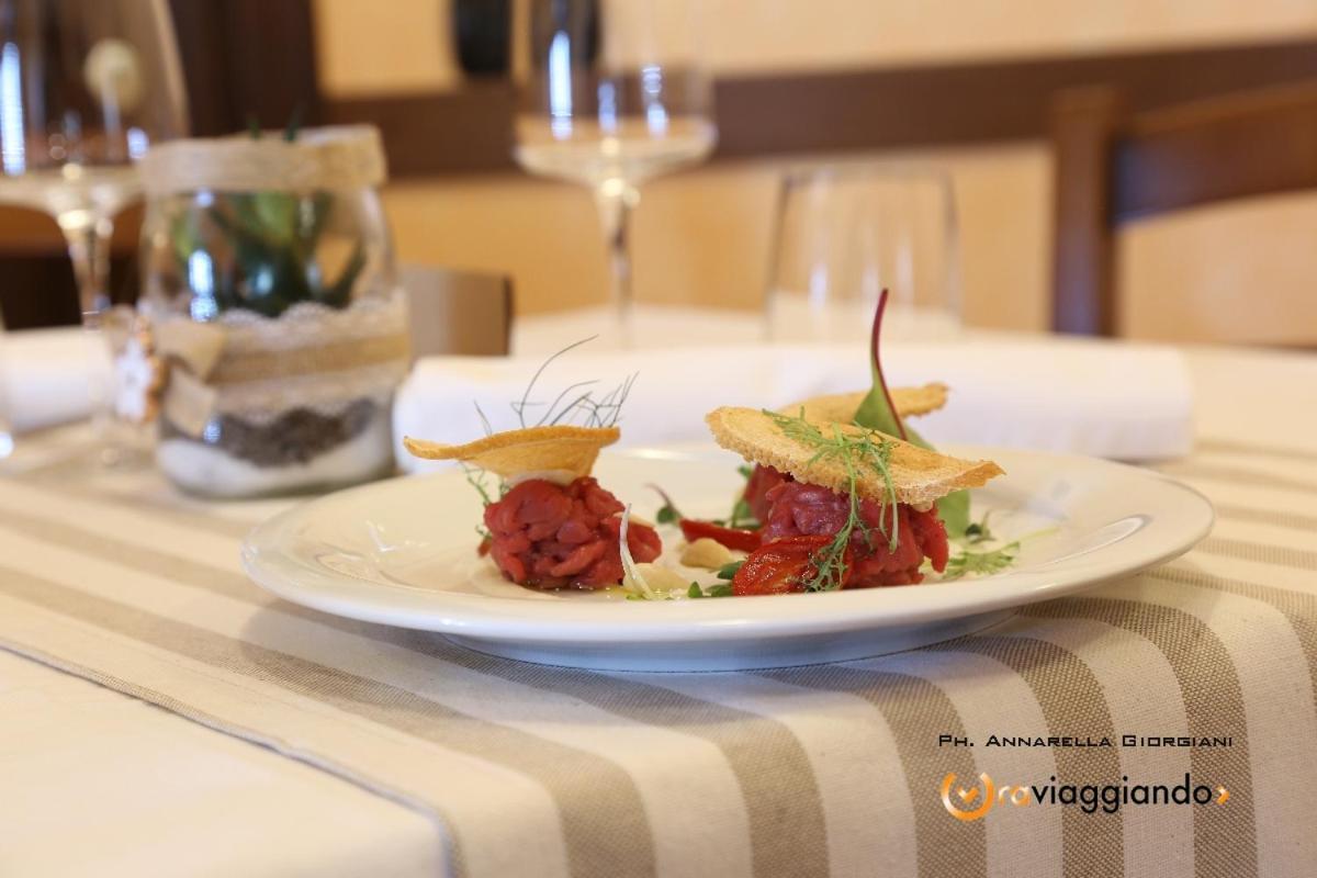 Locanda Del Castello Frontone Экстерьер фото