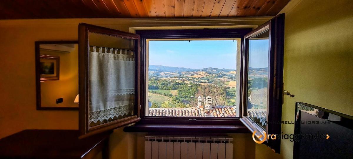 Locanda Del Castello Frontone Экстерьер фото